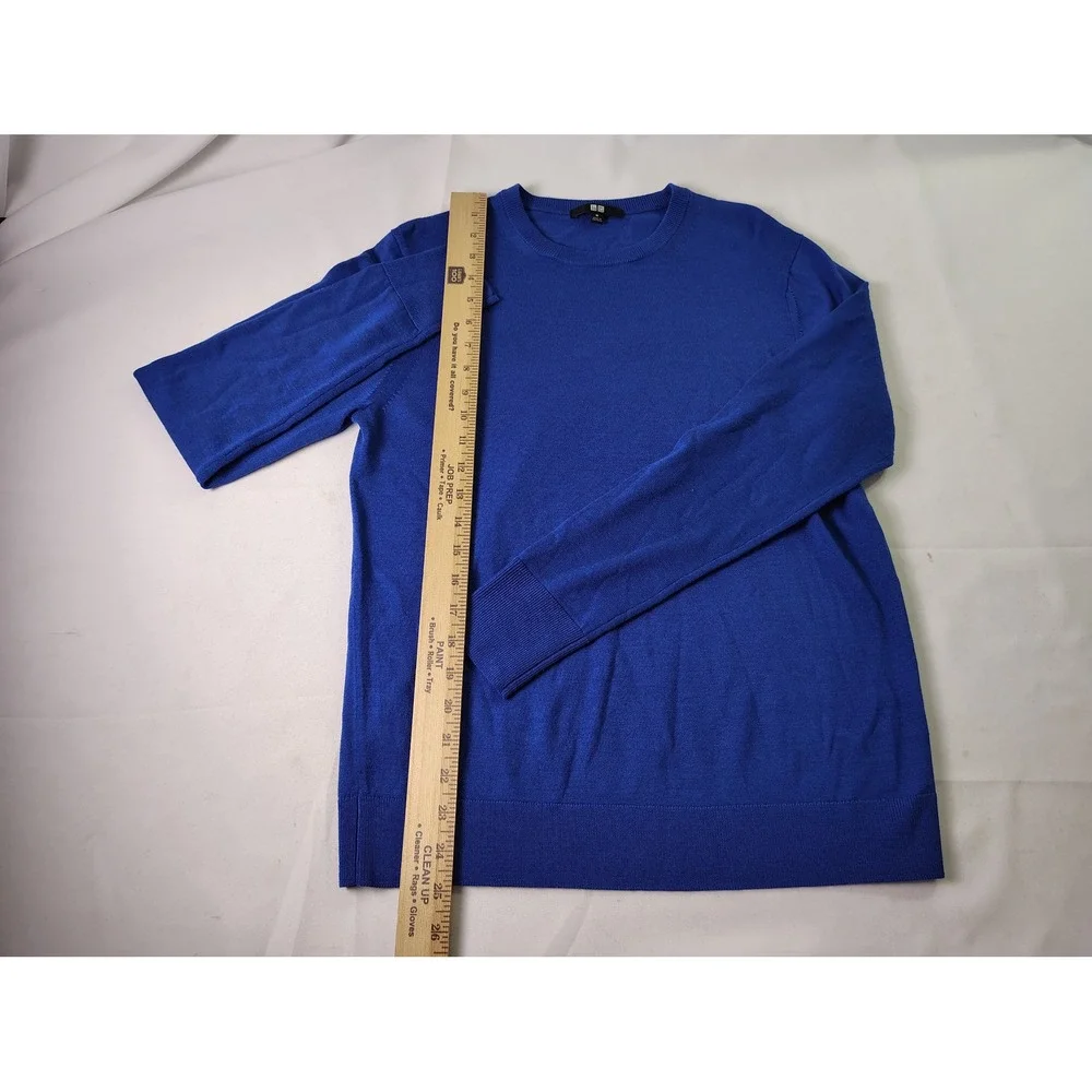 Uniqlo 100% Wool Fine Knit Crewneck Sweater Royal Blue Mens Pullover Classic M